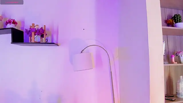 aghata jackson  online show from March 6, 2026, 2:23 pm