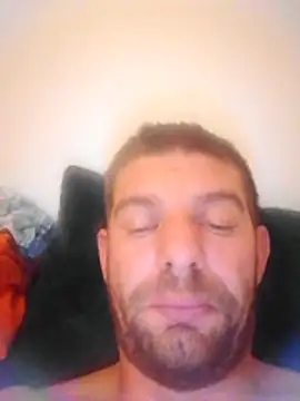 Snapshot of Motosz chatting on November 14, 2025, 9:18 pm Motosz online show from November 14, 2025, 9:18 pm