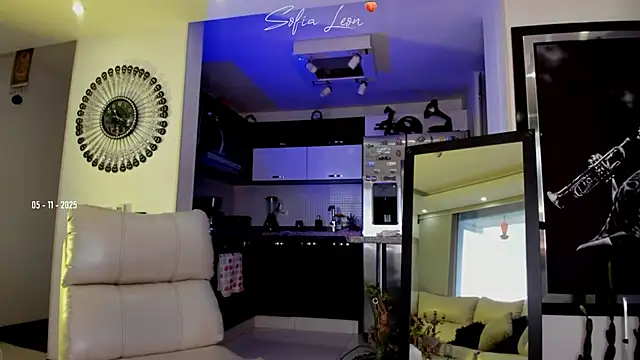 sofiasexhot online show from November 5, 2025, 8:56 pm