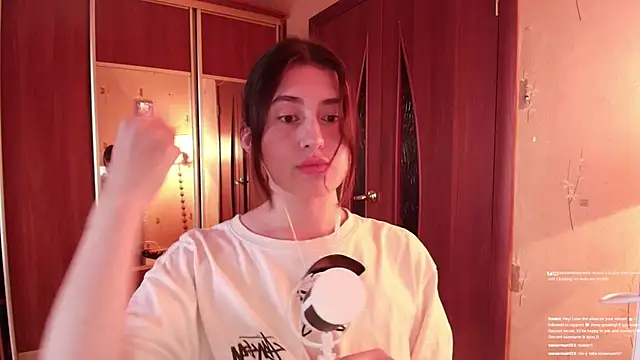 KristinaScott online show from March 29, 2026, 3:13 pm