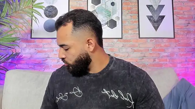 Chris Varden online show from December 15, 2025, 7:09 pm