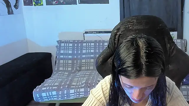 Candy  Girll18 online show from February 22, 2026, 8:21 pm