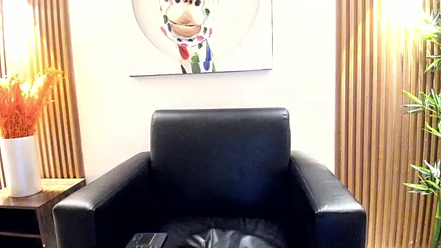 Snapshot of Emily_Frostt chatting on May 30, 2026, 12:44 pm Emily Frostt online show from May 30, 2026, 12:44 pm