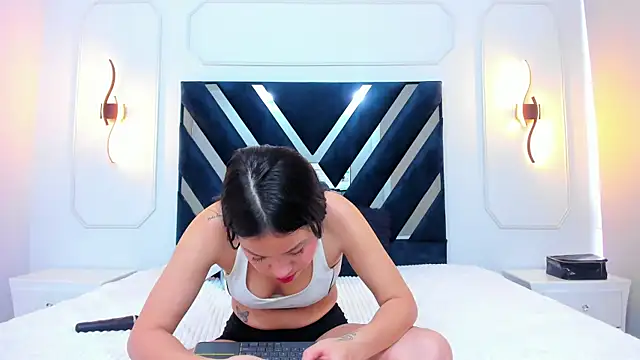 Snapshot of Emily_Frostt chatting on November 22, 2025, 7:57 pm Emily Frostt online show from November 22, 2025, 7:57 pm