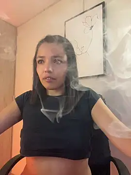 Snapshot of LaraDanverss chatting on April 14, 2026, 8:36 pm LaraDanverss online show from April 14, 2026, 8:36 pm