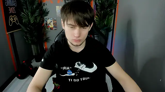 Snapshot of AlejandroEllias chatting on February 26, 2026, 8:20 pm AlejandroEllias online show from February 26, 2026, 8:20 pm