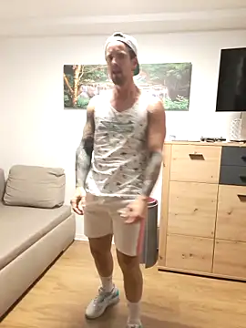 Snapshot of Mystery_Mark chatting on March 3, 2026, 5:53 pm Mystery Mark online show from March 3, 2026, 5:53 pm