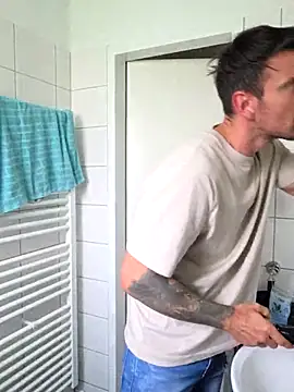 Snapshot of Mystery_Mark chatting on April 10, 2026, 4:36 pm Mystery Mark online show from April 10, 2026, 4:36 pm