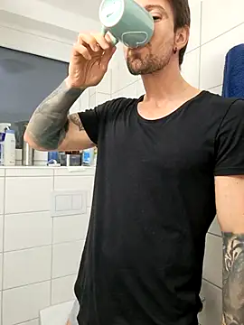 Snapshot of Mystery_Mark chatting on March 10, 2026, 7:51 pm Mystery Mark online show from March 10, 2026, 7:51 pm