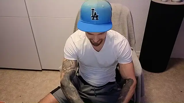 Mystery Mark online show from December 5, 2025, 8:39 pm