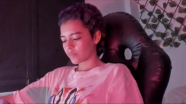 Anny Kiitty online show from February 13, 2026, 3:06 am