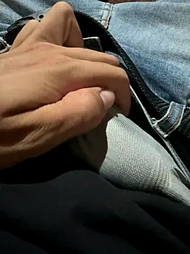 Snapshot of Reidelas20255 chatting on November 14, 2025, 10:46 pm Reidelas20255 online show from November 14, 2025, 10:46 pm