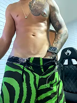 Snapshot of fehpaugroso chatting on November 15, 2025, 12:36 am fehpaugroso online show from November 15, 2025, 12:36 am