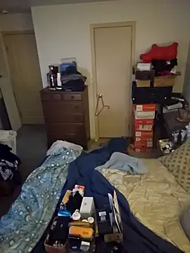 Snapshot of cubhunterpdx chatting on November 15, 2025, 8:57 pm cubhunterpdx online show from November 15, 2025, 8:57 pm