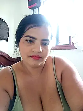 Snapshot of _QueenSofia_ chatting on November 20, 2025, 7:25 pm QueenSofia online show from November 20, 2025, 7:25 pm