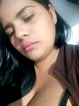 Snapshot of _QueenSofia_ chatting on November 22, 2025, 8:51 pm QueenSofia online show from November 22, 2025, 8:51 pm