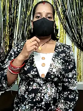 Desi Hot Queen online show from February 14, 2026, 5:29 am