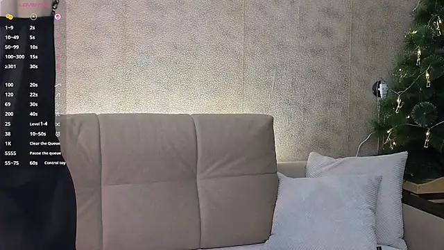 Snapshot of ElaraSable chatting on December 23, 2025, 9:52 am ElaraSable online show from December 23, 2025, 9:52 am