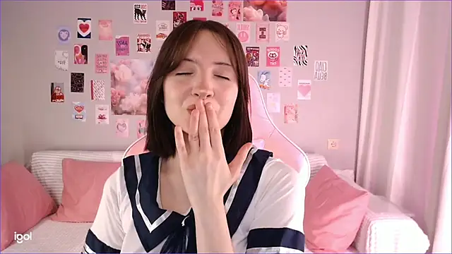 Snapshot of Lexi_Bottom chatting on February 15, 2026, 2:12 am Lexi Bottom online show from February 15, 2026, 2:12 am