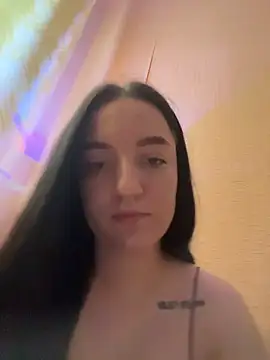 Snapshot of DianasLovex chatting on December 17, 2025, 9:14 am DianasLovex online show from December 17, 2025, 9:14 am