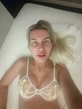 Snapshot of NaughtyClaudia_ chatting on November 22, 2025, 7:24 pm NaughtyClaudia online show from November 22, 2025, 7:24 pm