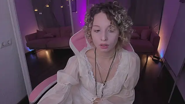 Mary Wohlberg online show from November 27, 2025, 5:30 am