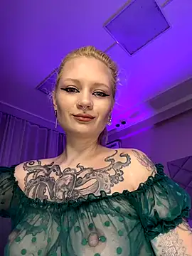 TeaseKitten online show from December 1, 2025, 1:12 pm