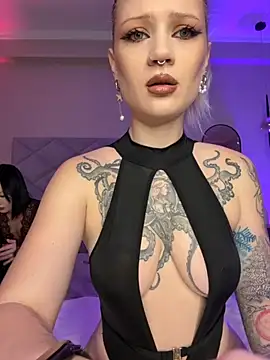 TeaseKitten online show from November 21, 2025, 1:43 pm