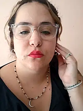 Snapshot of iviiiiiiiiiii chatting on December 4, 2025, 12:26 pm iviiiiiiiiiii online show from December 4, 2025, 12:26 pm