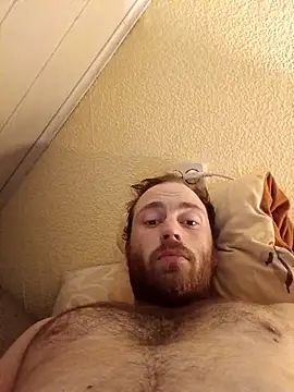 Snapshot of Tom1630 chatting on November 16, 2025, 5:45 am Tom1630 online show from November 16, 2025, 5:45 am