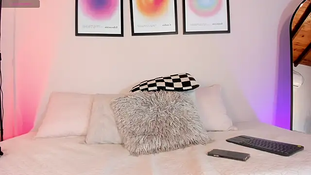 Snapshot of Sofi_vega77 chatting on May 7, 2026, 11:57 am Sofi vega77 online show from May 7, 2026, 11:57 am