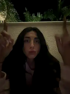 Snapshot of sometimesmiachristina chatting on December 15, 2025, 5:24 am sometimesmiachristina online show from December 15, 2025, 5:24 am