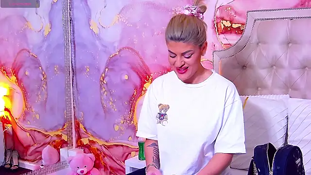 Snapshot of SalmaRroze chatting on November 27, 2025, 5:19 am SalmaRroze online show from November 27, 2025, 5:19 am