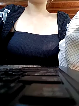 ChezyBaby online show from November 26, 2025, 6:35 am