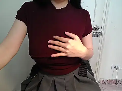 Snapshot of __Aria-- chatting on November 17, 2025, 2:37 am Aria-- online show from November 17, 2025, 2:37 am