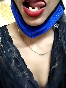 Snapshot of Rani_janam chatting on May 18, 2026, 6:45 pm Rani janam online show from May 18, 2026, 6:45 pm