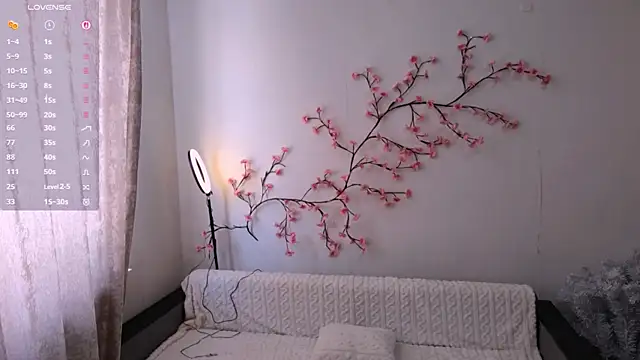 Snapshot of Alice_puff chatting on February 6, 2026, 8:10 am Alice puff online show from February 6, 2026, 8:10 am