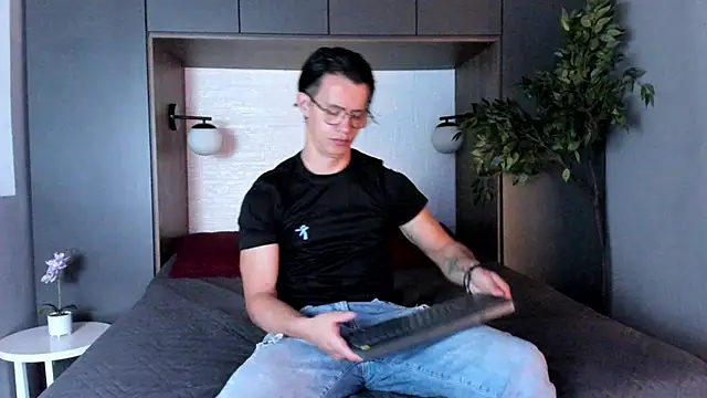 Snapshot of Brandon_starkk chatting on January 13, 2026, 11:36 am Brandon starkk online show from January 13, 2026, 11:36 am