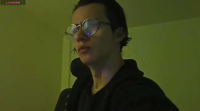 Snapshot of Brandon_starkk chatting on April 11, 2026, 11:14 am Brandon starkk online show from April 11, 2026, 11:14 am