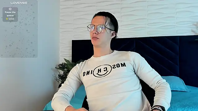 Snapshot of Brandon_starkk chatting on March 4, 2026, 11:40 am Brandon starkk online show from March 4, 2026, 11:40 am