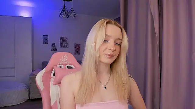 Snapshot of Tiffany_Paw chatting on January 12, 2026, 3:13 am Tiffany Paw online show from January 12, 2026, 3:13 am