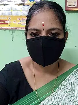 Snapshot of Queen-Neha chatting on December 2, 2025, 11:12 am Queen-Neha online show from December 2, 2025, 11:12 am