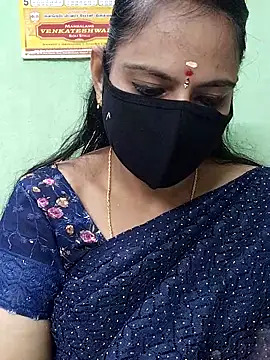 Snapshot of Queen-Neha chatting on November 29, 2025, 6:52 pm Queen-Neha online show from November 29, 2025, 6:52 pm