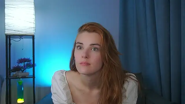 Snapshot of foxy_cute4you chatting on May 16, 2026, 7:24 pm foxy cute4you online show from May 16, 2026, 7:24 pm