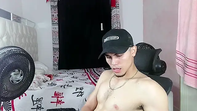 MischievousDuo online show from December 3, 2025, 6:03 am