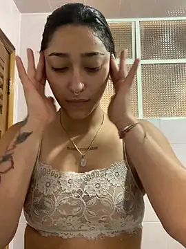 LilithMonette online show from May 16, 2026, 12:53 am