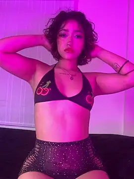 LilithMonette online show from May 29, 2026, 1:33 am