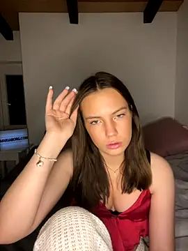 Snapshot of Sandrasnoww chatting on December 4, 2025, 8:19 pm Sandrasnoww online show from December 4, 2025, 8:19 pm