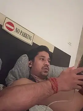 Snapshot of Jhonneeey chatting on December 15, 2025, 12:49 am Jhonneeey online show from December 15, 2025, 12:49 am