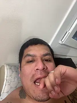 Snapshot of Pelotas2000 chatting on December 23, 2025, 8:13 am Pelotas2000 online show from December 23, 2025, 8:13 am